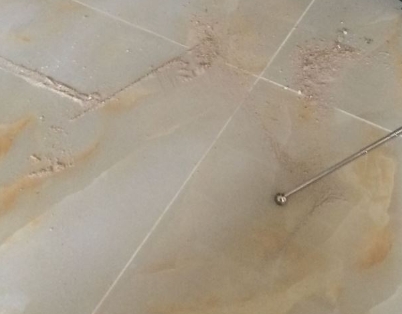 阆中瓷砖空鼓维修公司分享粘合剂选择不当在瓷砖铺贴过程中可能导致以下问题